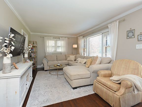 4th image of 2926 Lakeland Dr