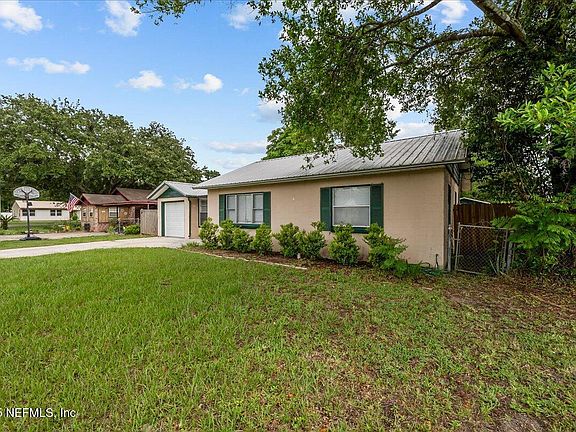 2nd image of 2205 DIANA Drive