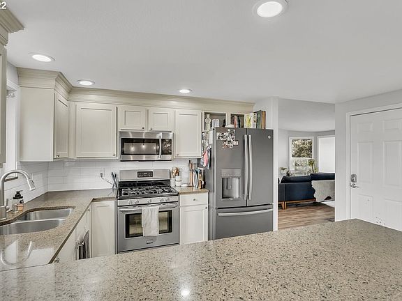 3rd image of 9611 NE 46th Ct