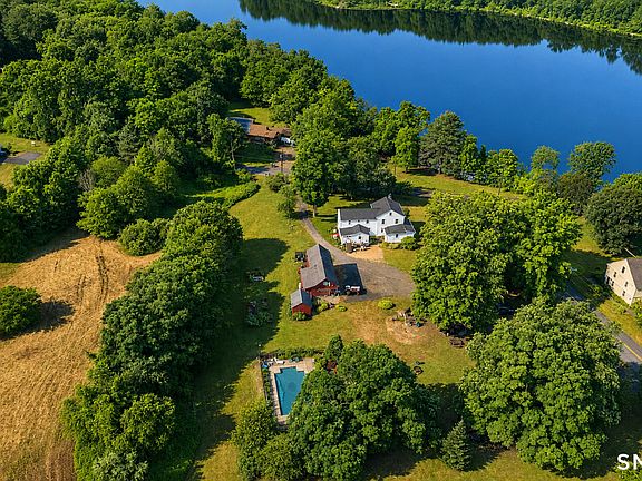 5th image of 352 Shenipsit Lake Road
