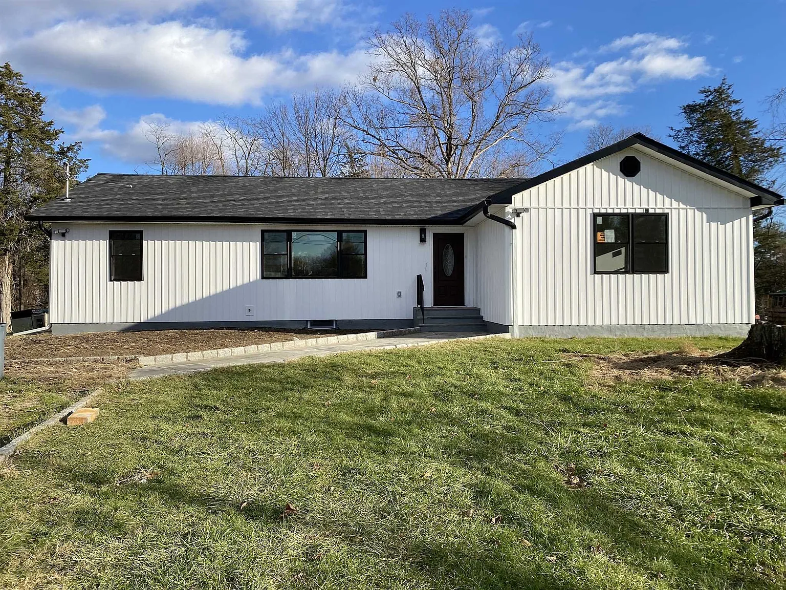 38 Alice Ln photo 1