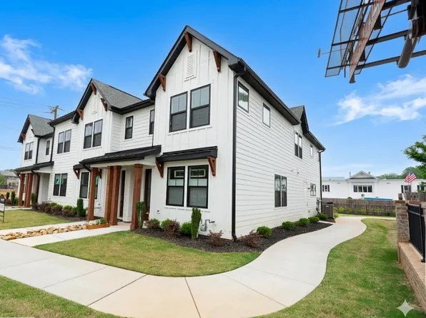 1192 N Pleasantburg Dr, Greenville, SC 29607