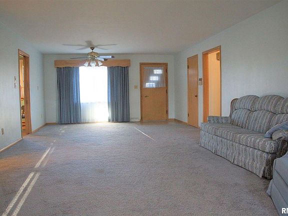 4th image of 436 N Santa Fe Ave