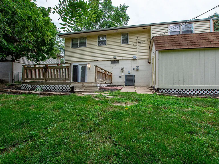 9123 Berry St — Photo 28