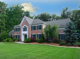 2 Switzer Rd, Mahwah, NJ 07430