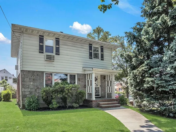 196-28 47th Avenue, Flushing, NY 11358