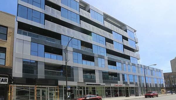 1st image of 1249 N Milwaukee Ave #407