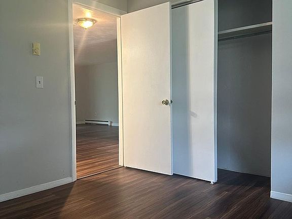2nd image of 5 Town Beach Rd APT 3