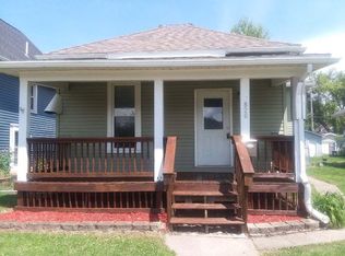 826 G Ave NW, Cedar Rapids, IA 52405