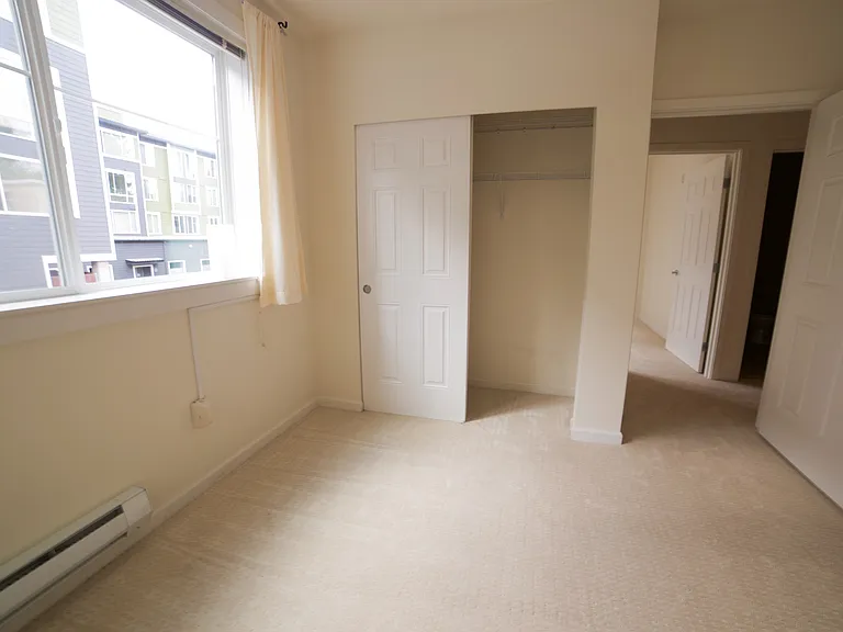 1220 E Columbia St #206 — Photo 8