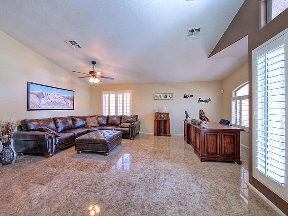 3rd image of 43589 W Courtney Dr