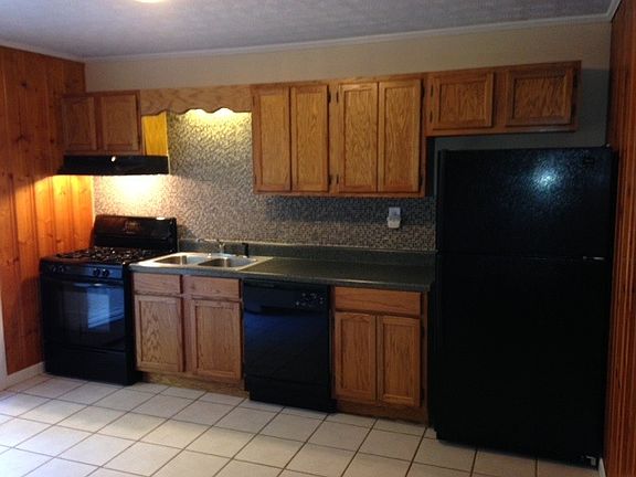 Kitchen with a small breakfast area