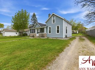 1044 S Bridge St, Belding, MI 48809