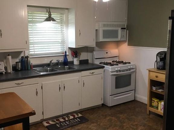 5th image of 4009 Wood St