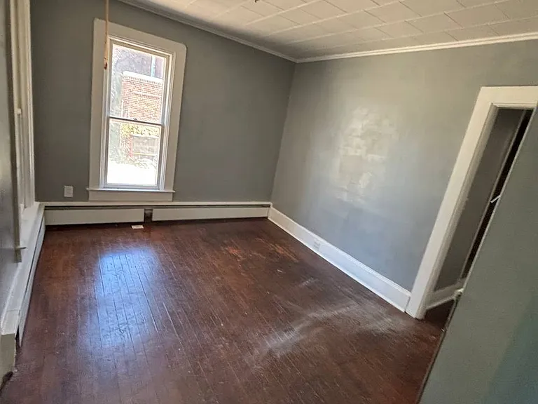 110 1st St NW — Photo 6