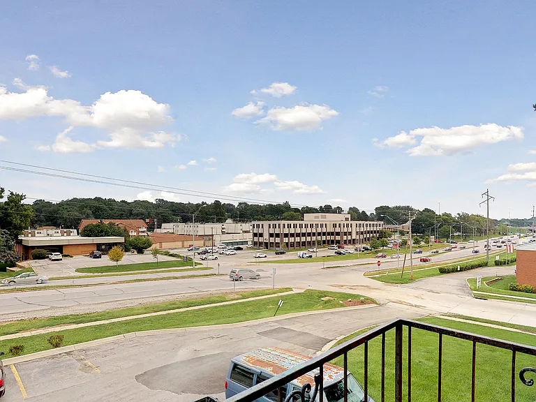 Westwood Apartments — Photo 52