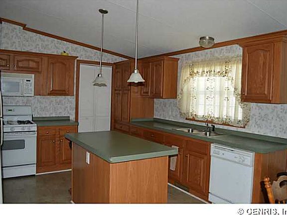 4th image of 341 Sunset Dr