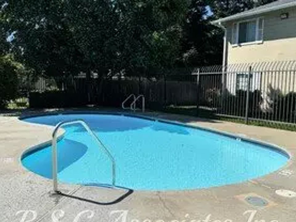 2nd image of 2055 Amanda Way APT 23