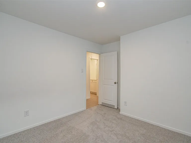 25364 Carnation Ct — Photo 19