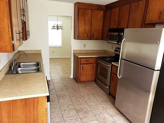 2nd image of 2119 Karlburg Dr