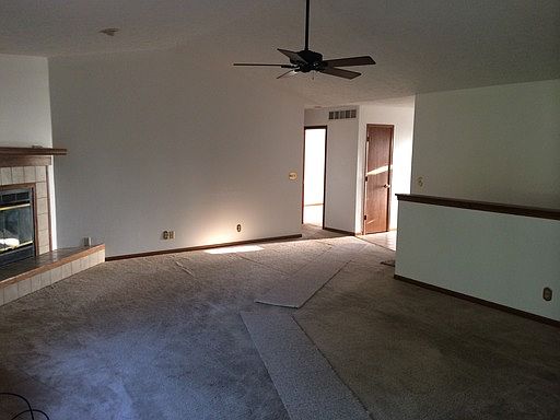 2nd image of 494 Prairie Knoll Dr