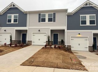 8112 Hidden Springs Trl, Charlotte, NC 28216