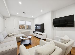 1197 E Broadway APT K14, Hewlett, NY 11557
