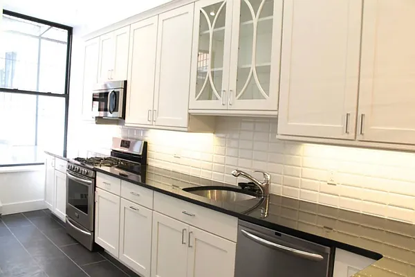 Rented by Level Group | media 28