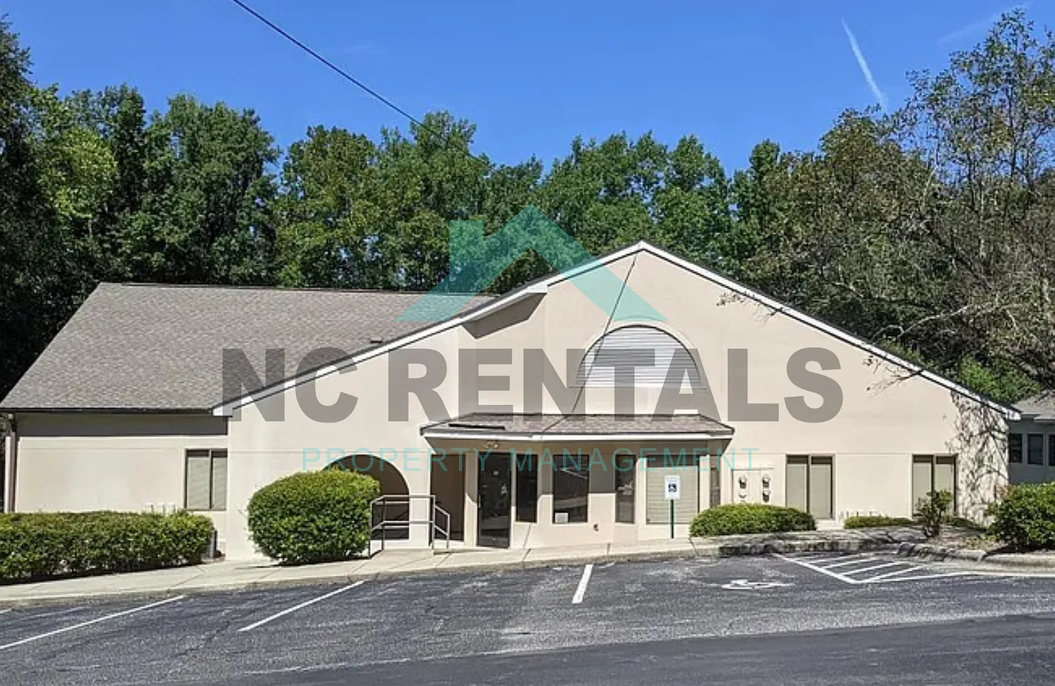 1 bed, 864 sqft, $1,395 — Photo 1