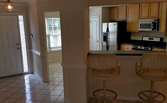 5th image of 4593 Carriage Dr