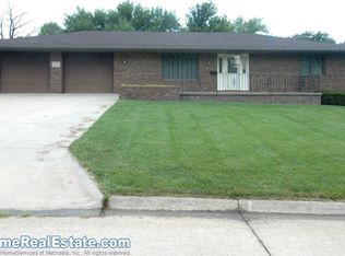 445 Cottonwood Ave, Milford, NE 68405