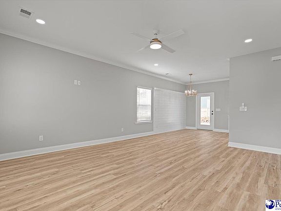 5th image of 1022 Wessex Dr