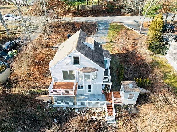 5th image of 139 Lake Dr