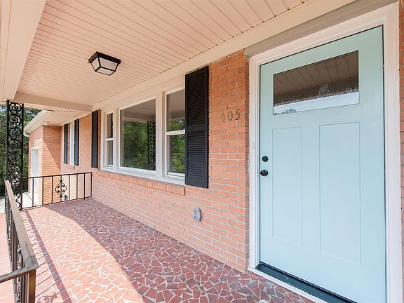 4th image of 405 Grenadier Dr