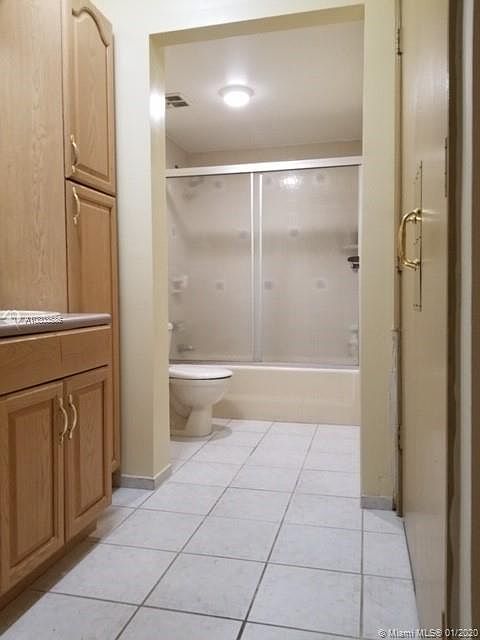 2nd image of 1955 NE 135th St APT 307