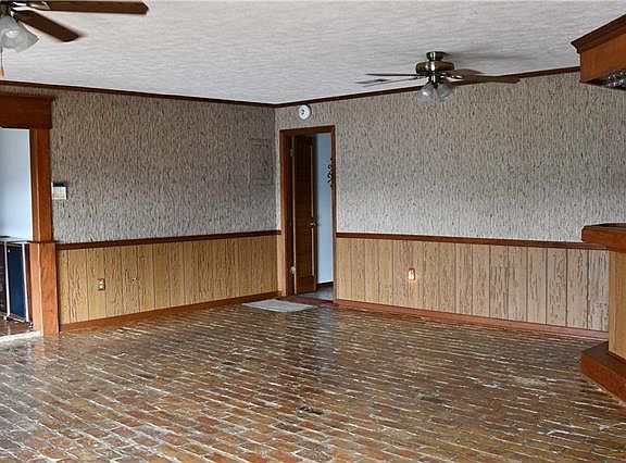 5th image of 1906 Hymel Dr