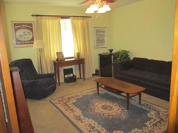 4th image of 1606 McDermott Dr