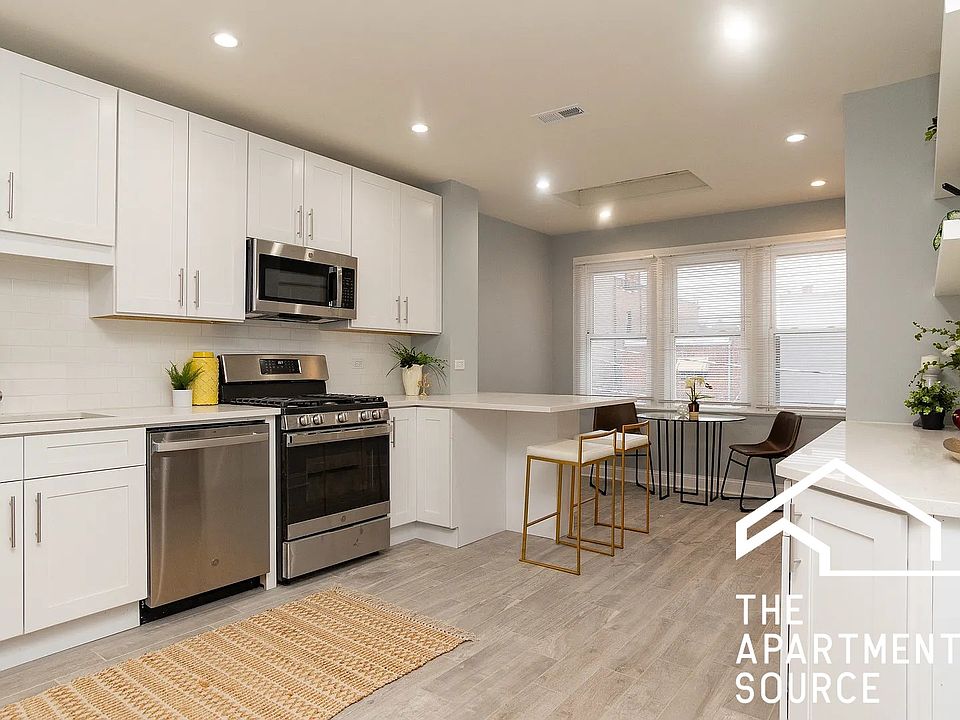 1st image of 3734 N Racine Ave #2F