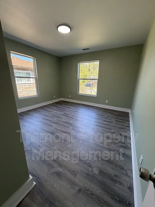 2 bed, 1.0 bath, 1216 sqft, $1,299 — Photo 4