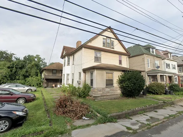 461 Freeport St Floor 2, New Kensington, PA 15068