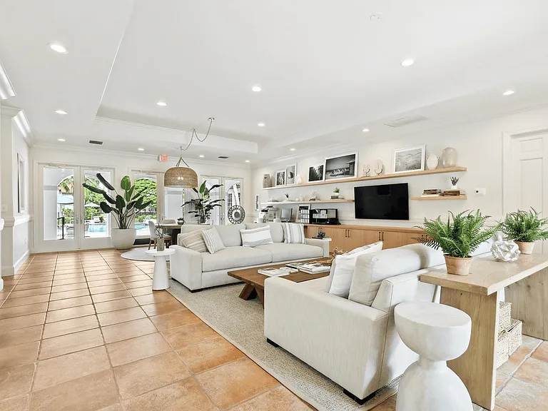 The Enclave Apartments at Waterways — Photo 3