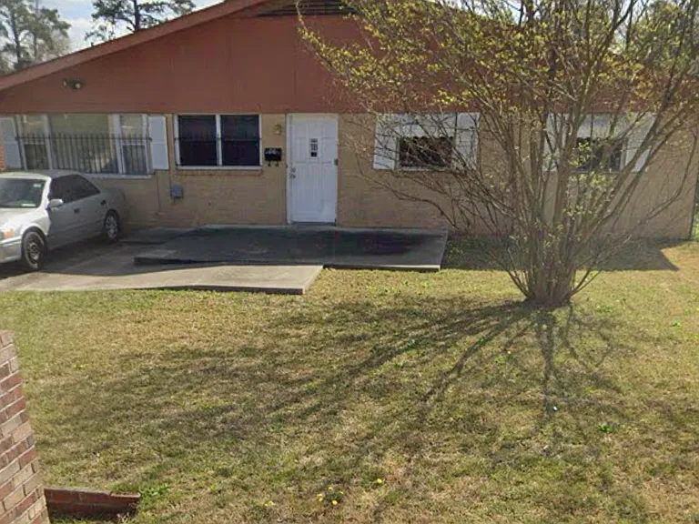 604 Brunswick Ave — Photo 3