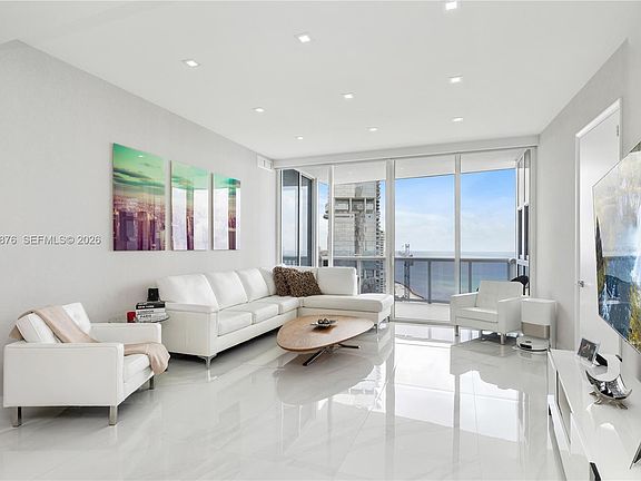 3rd image of 18201 Collins Ave APT 3504