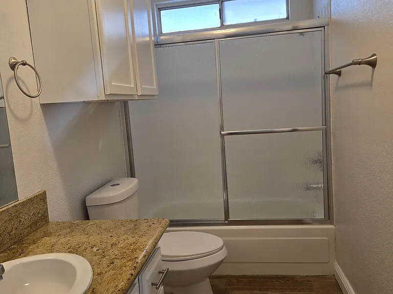 21259 Rosewood St — Photo 7