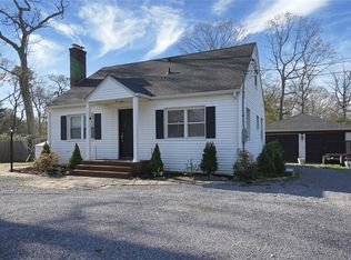 1178 Townline Rd, Hauppauge, NY 11788