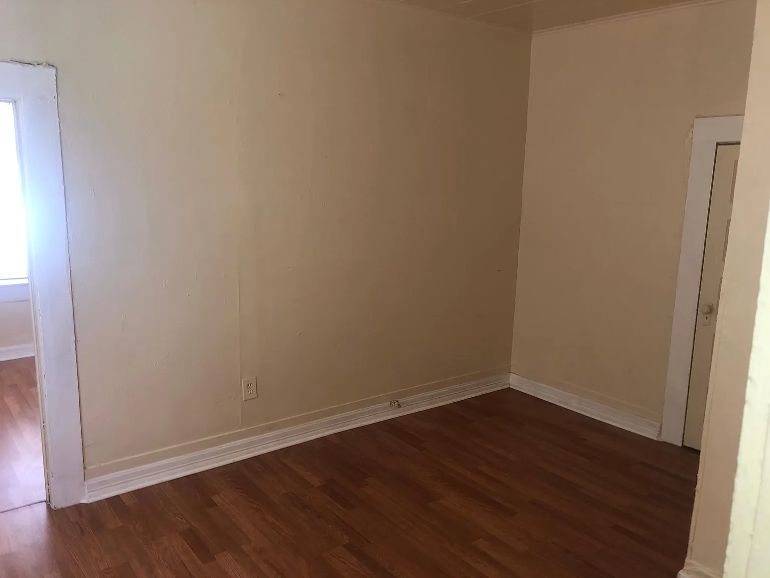 1306 Hughes St — Photo 3