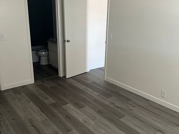 4th image of 595 S Royal Crest Cir Unit 21