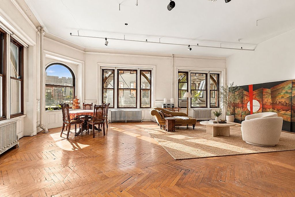 2-bedroom apartment for sale in Flatiron