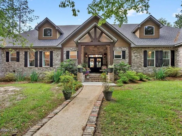 13 Timber Ridge Dr, Laurel, MS 39443