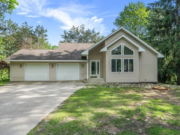 6496 S Crosby Rd, Cadillac, MI 49601